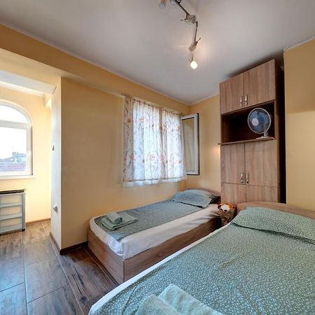 Funny-Gunny Room To The Sea Garden Burgas Exterior photo